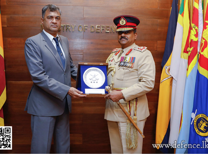 New Army Commander Calls on the Defence Secretary