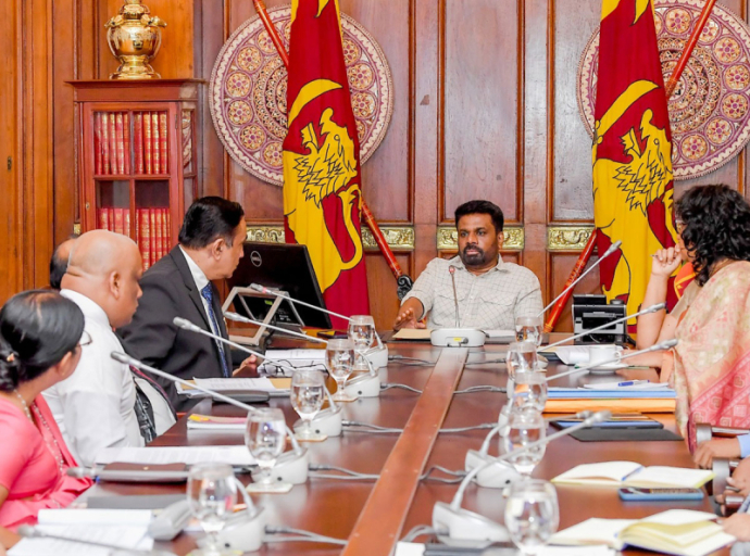 President Meets Officials of the Ministry of Education