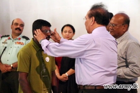 Kilinochchi Security Forces Headquarters donates spectacles