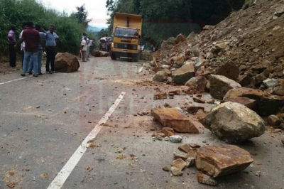 Ella-Wellawaya road  remains closed until further notice