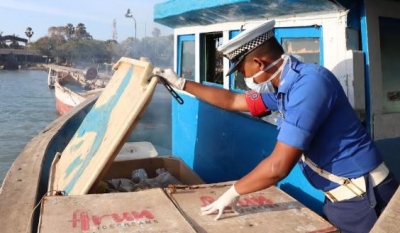 Navy apprehends 04 Indian fishers for poaching in Sri Lankan territorial waters