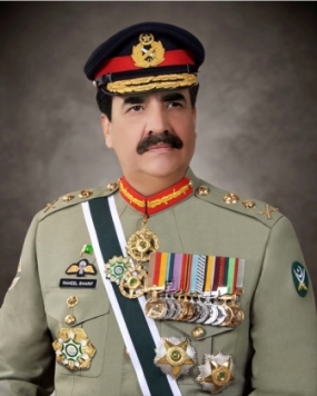 Pakistan&#039;s Army Chief meets Sri Lankan Prime Minister