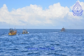 Navy rescues ten Sri Lankan fishermen in distress