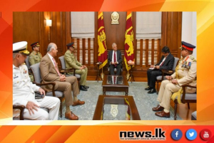 The Chairman of Pakistan&#039;s Joint Chiefs of Staff Committee meets the President