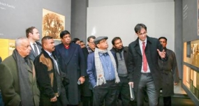 President visits Holocaust Memorial &amp; Jewish Museum